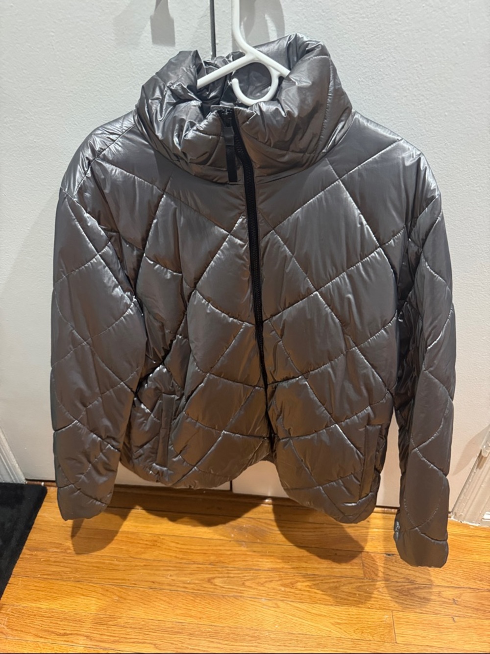Lou & Grey Metallic Gray Quilted Puffer Jacket
